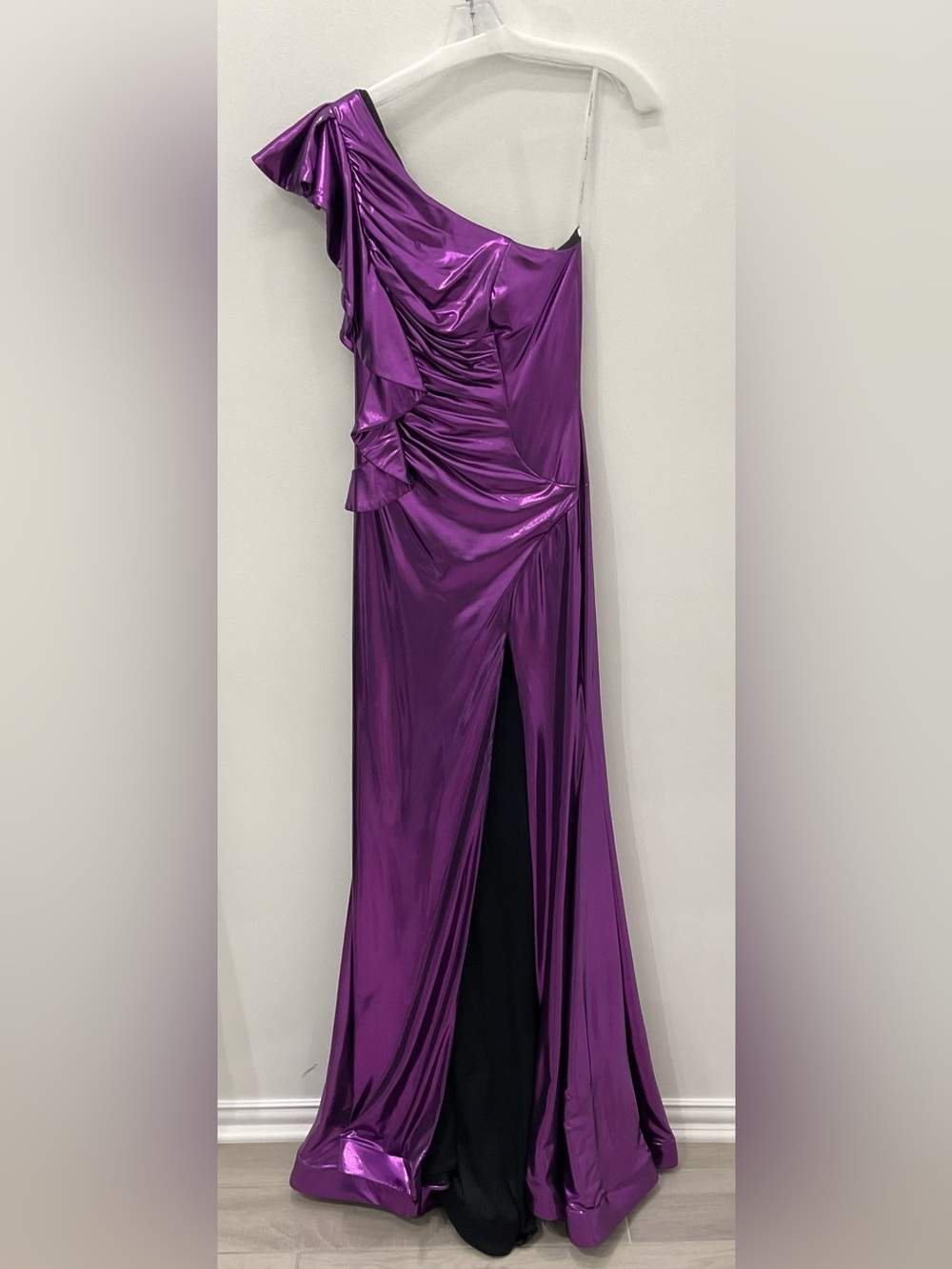 ✨ Ava Presley Metallic Violet One-Shoulder Evening Gown ✨